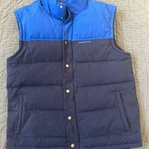 Retro blue puffer vest